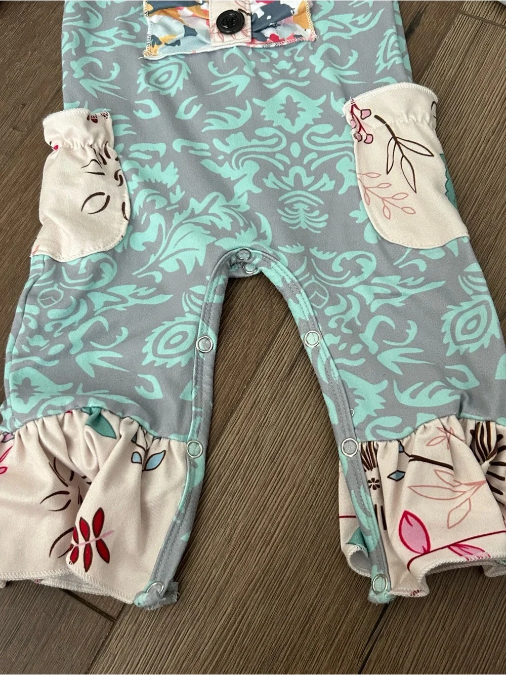 NWOT Paisley Blue and Gray Romper Patterned Infant 6month